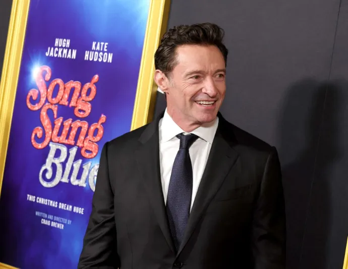 57 عامًا من القوة والرشاقة.. كيف يحافظ جاكمان على جسده؟