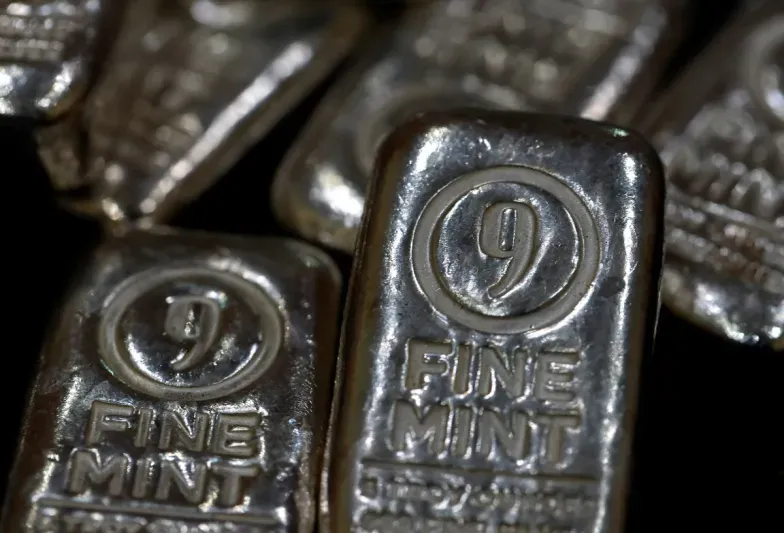 الأونصة تقترب من 91 دولارًا.. ماذا يحدث في سوق الفضة السعودي اليوم؟