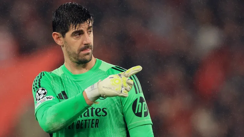 كورتوا يتألق مجددًا أمام بنفيكا: تصدي يذكّر بلحظة نهائي باريس (فيديو)