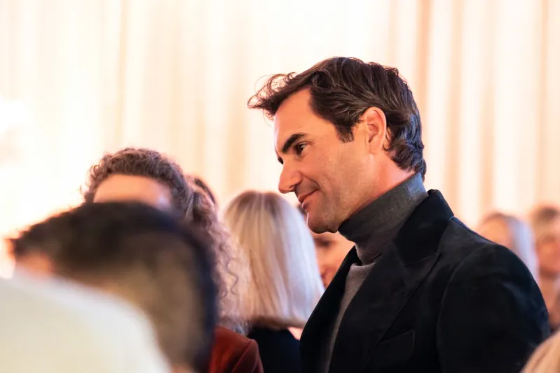 في حفل مرسيدس.. روجر فيدرير يتألق بساعة "رولكس" هذه قيمتها