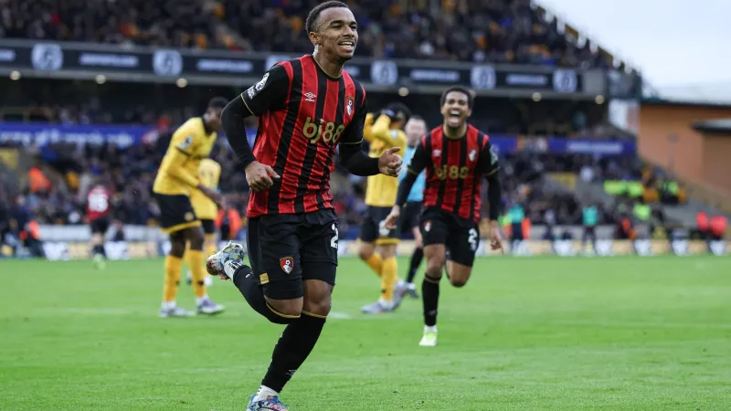 معركة بين باريس وآرسنال.. من يخطف لاعب بورنموث؟ (فيديو)