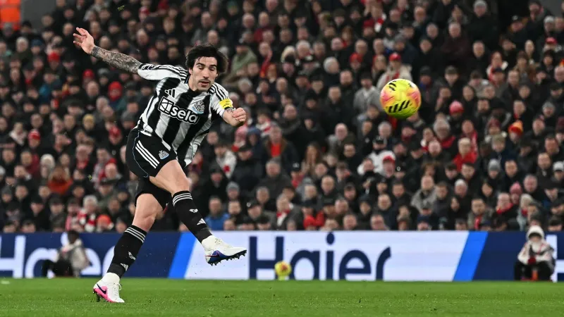 تشكيلة نيوكاسل وقره باغ.. أبرز الغيابات قبل ملحق دوري الأبطال