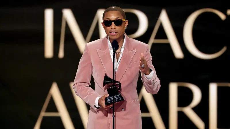 فاريل ويليامز يرفض التقاعد.. لماذا؟