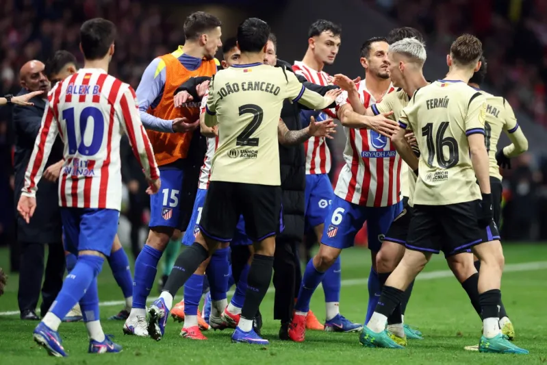 لجنة الحكام الإسبانية تكشف سر إلغاء هدف برشلونة: عطل تقني أم خطأ تحكيمي؟ (فيديو)