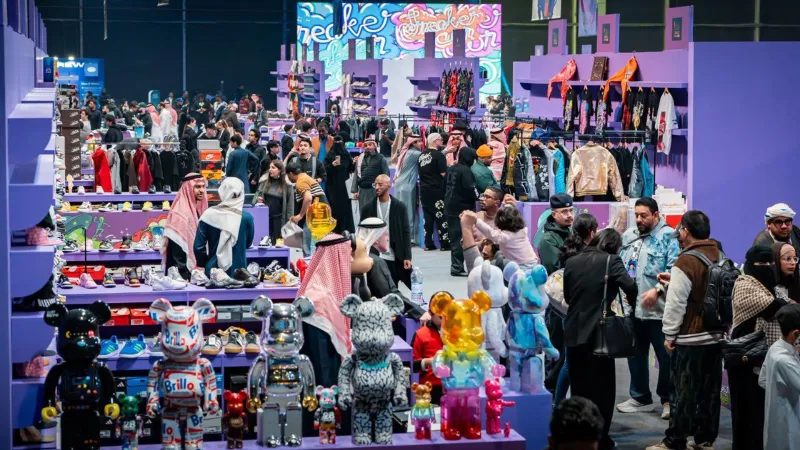 مجلة "الرجل" ترصد ردود فعل الجمهور على "سنيكر كون" المُقام بموسم الرياض (فيديو)