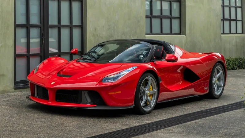 سيارة لافيراري "المنحوسة" تتحطم مجددًا في شنغهاي.. لماذا توصف كذلك؟ (فيديو)