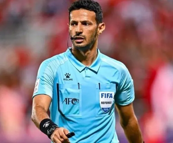 جماهير بيرسيب باندونغ تهاجم الحكم السعودي بعد مباراة دوري أبطال آسيا.. ما القصة؟ (فيديو)