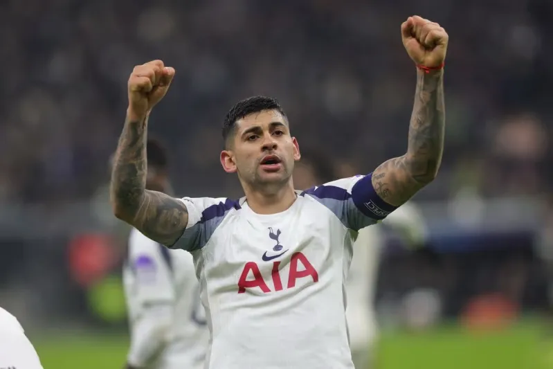 كريستيان روميرو مدافع توتنهام هدفًا لعملاقي إسبانيا.. ماذا كتب على إنستغرام؟