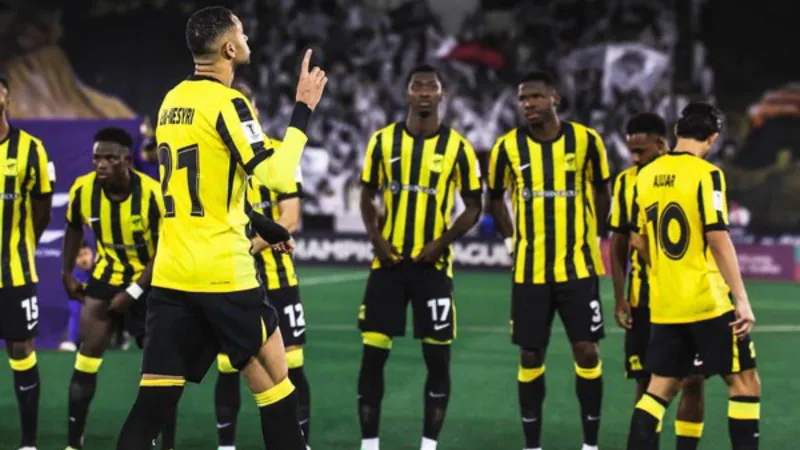 مباريات اليوم السبت.. صدام بنزيما والهلال وقمة سيتي ونيوكاسل بالبريميرليغ