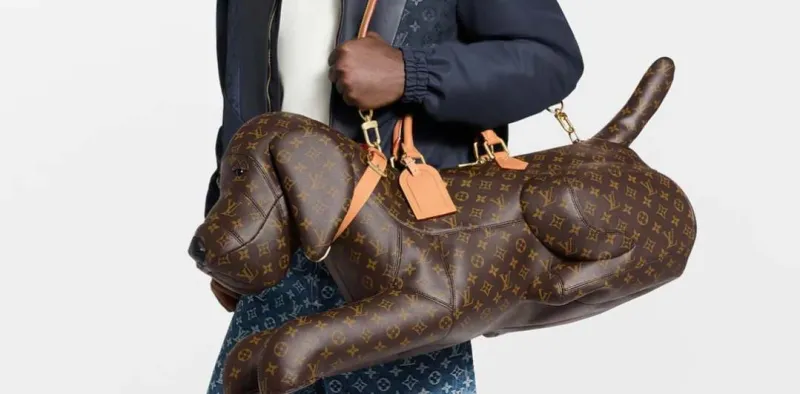 لويس فويتون تطلق حقيبة كلاب فاخرة.. كم يبلغ سعرها؟