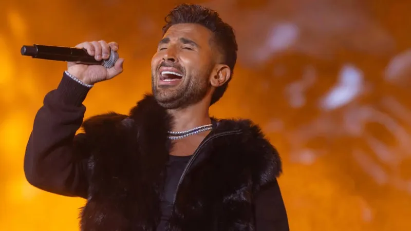 تامر عاشور وأحمد سعد يُحييان حفلاً أسطورياً في ختام "فورمولا إي جدة" (فيديو)