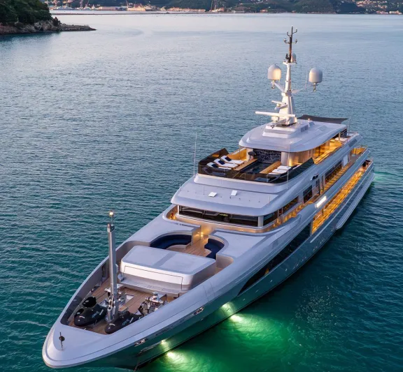  بـ 570 ألف دولار للأسبوع.. يخت "ستيفانو غابانا" يدخل سوق التأجير