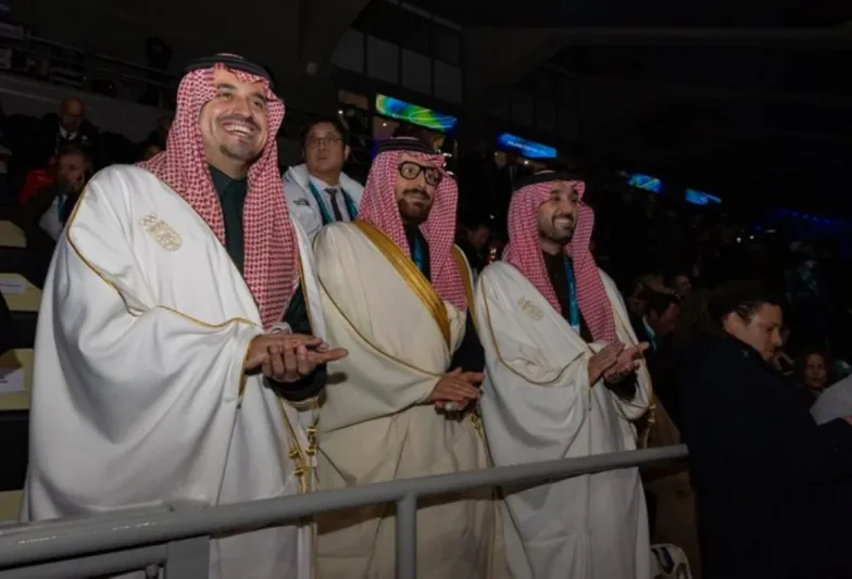الأمير عبدالعزيز بن تركي الفيصل يشهد افتتاح دورة الألعاب الأولمبية الشتوية 2026