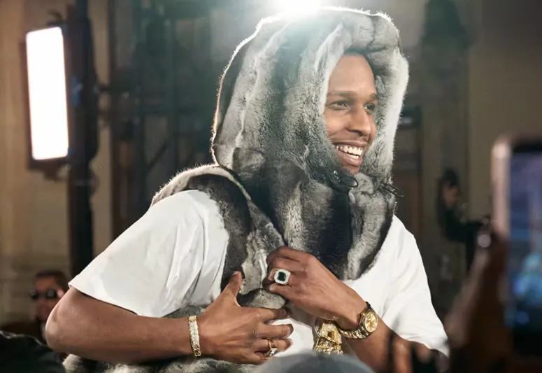  آيساب روكي يغيّر قواعد اللعبة في أسبوع نيويورك للموضة (فيديو)