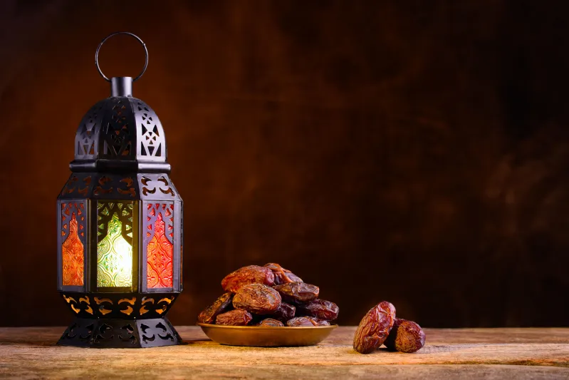 ماذا يبطل صيام الرجل في رمضان؟