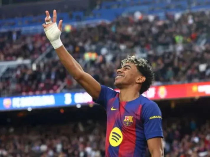 أول "هاتريك" للامين يامال يقود برشلونة لفوز مريح على فياريال (فيديو)