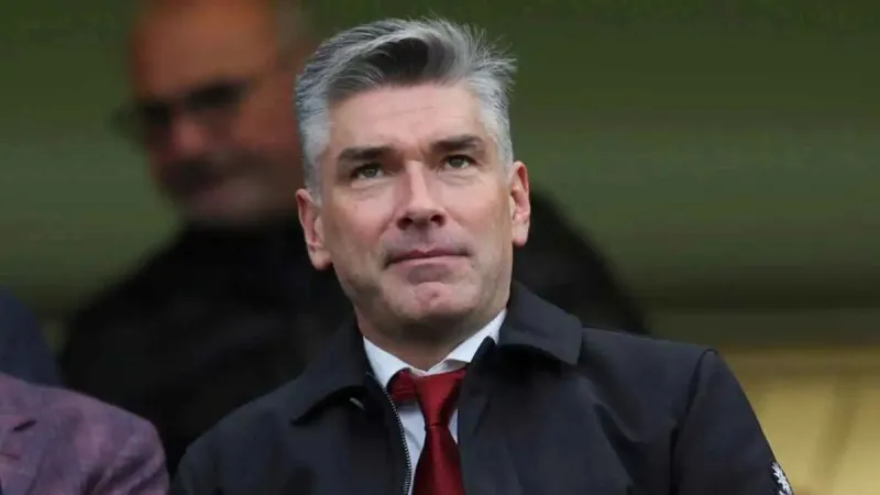 أنباء متضاربة.. الهلال يفكّر في التعاقد مع المدير الرياضي ريتشارد هيوز