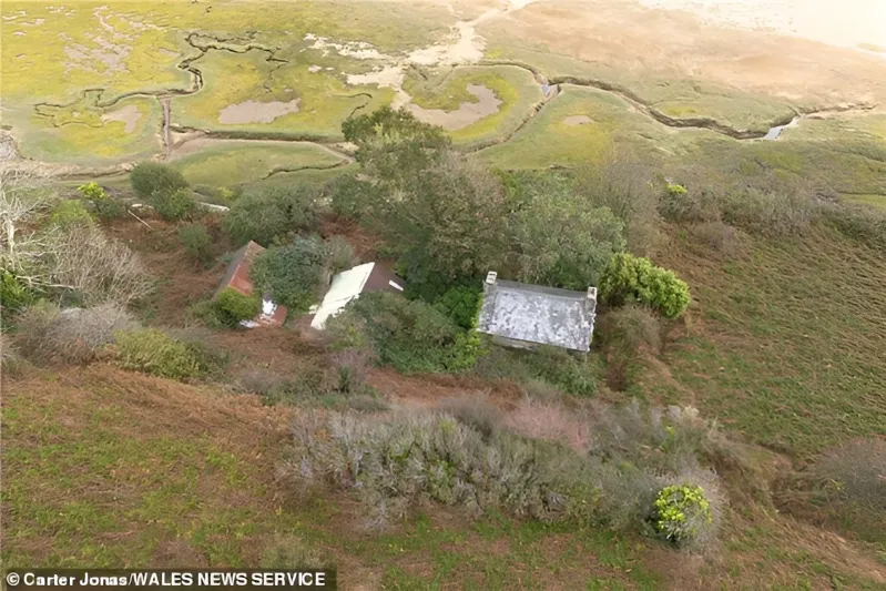 جزيرة ينيس جيفان في شمال ويلز للبيع: تاريخ ملكي وفرصة عقارية نادرة