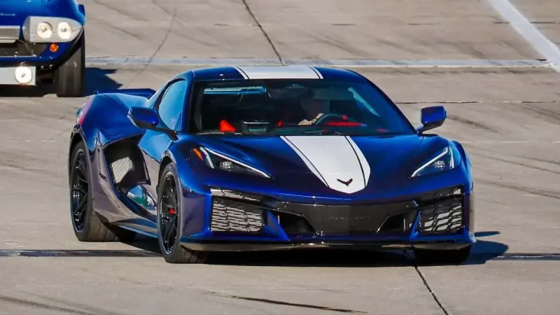 شيفروليه تفاجئ عشاق السرعة بـ "Corvette Grand Sport" الجديدة