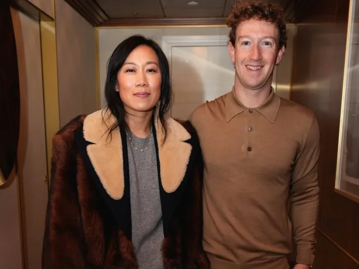 زوكربيرغ يظهر بساعة نادرة في ميلانو.. أي ساعة اختارها لتخطف الأضواء؟ (فيديو)