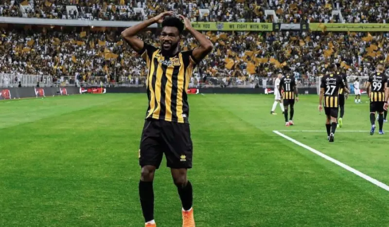 مهند الشنقيطي يتصدر قائمة المدافعين الأكثر مساهمة في روشن (فيديو)