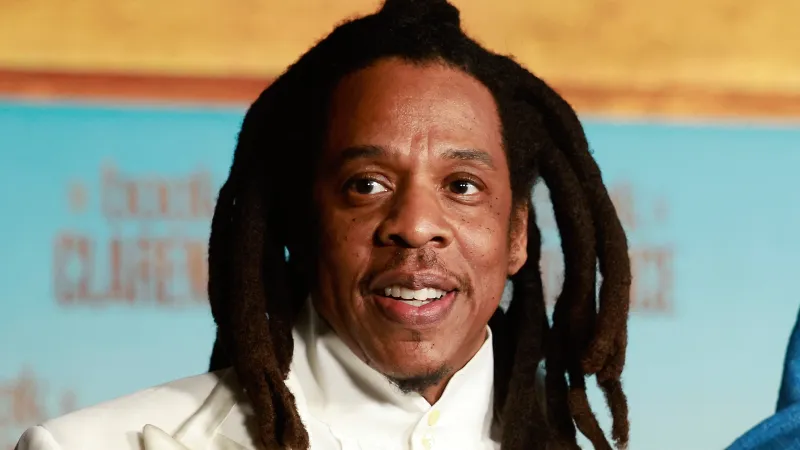 من "تيفاني بلو" إلى "دايتونا" الألماسية.. أغلى ساعات في تشكيلة جي-زي