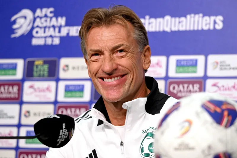 رينارد يجري تغييرات في قائمة المنتخب السعودي بعد الهزيمة أمام مصر