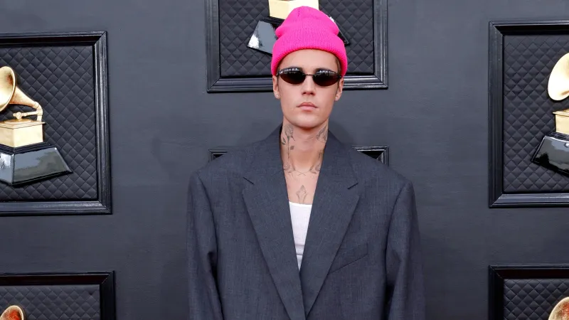 أجواء عائلية.. كيف احتفل جاستن بيبر بعيد ميلاده 32؟ 