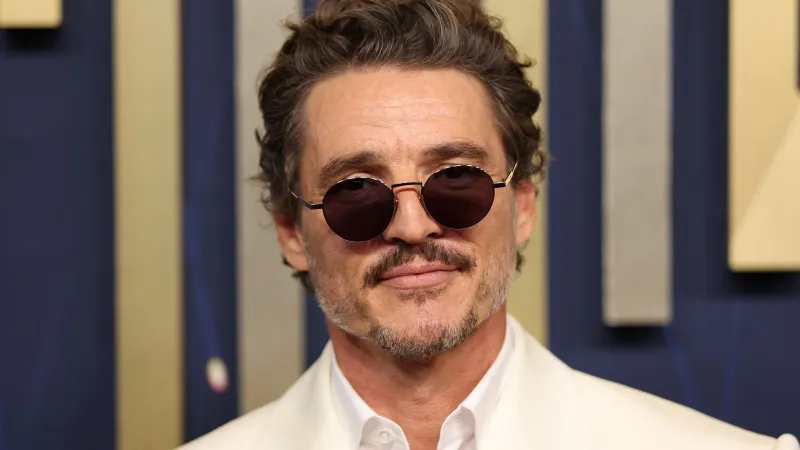 بيدرو باسكال يكشف أسرار طفولته وصعوده في السينما العالمية