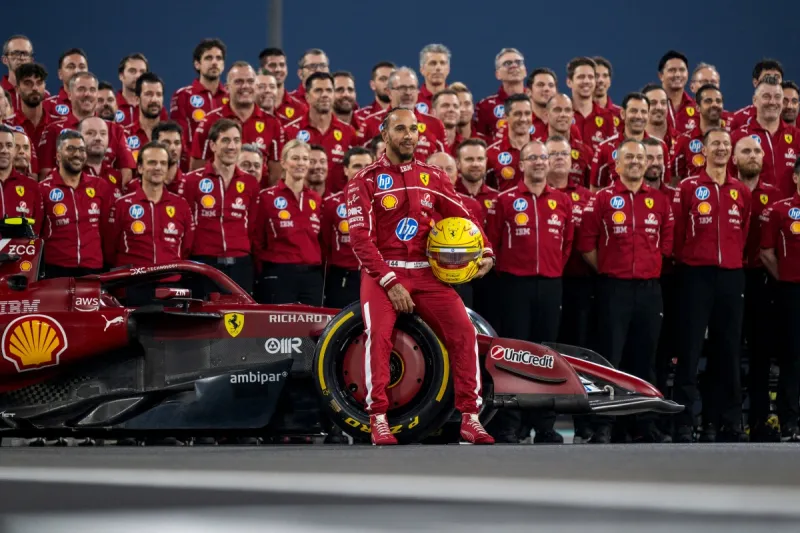 خطة السيطرة على فيراري.. لماذا يخشى لويس هاميلتون نجاح تشارلز ليكليرك؟