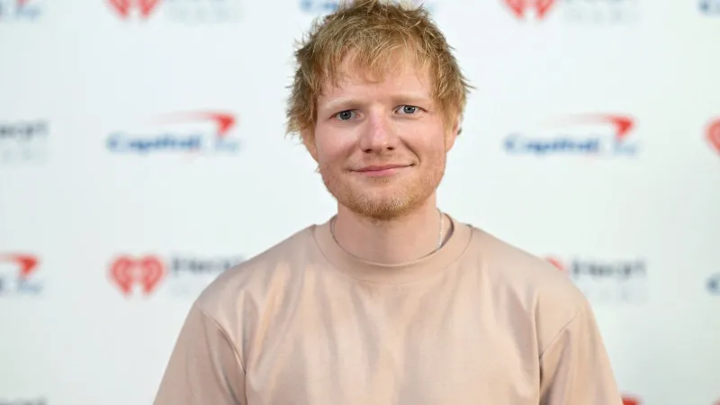 كيف أصبح "إد شيران" رمزًا لنجاح الشخص العادي؟ (فيديو)