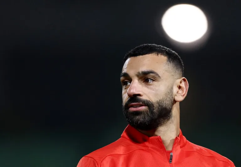 محمد صلاح يخطف الأنظار بساعة ريتشارد ميل: إطلالة فاخرة في وداعه للريدز