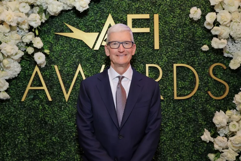 تيم كوك يكشف عن وصية ستيف جوبز: كيف قادت هذه النصيحة آبل للقمة؟