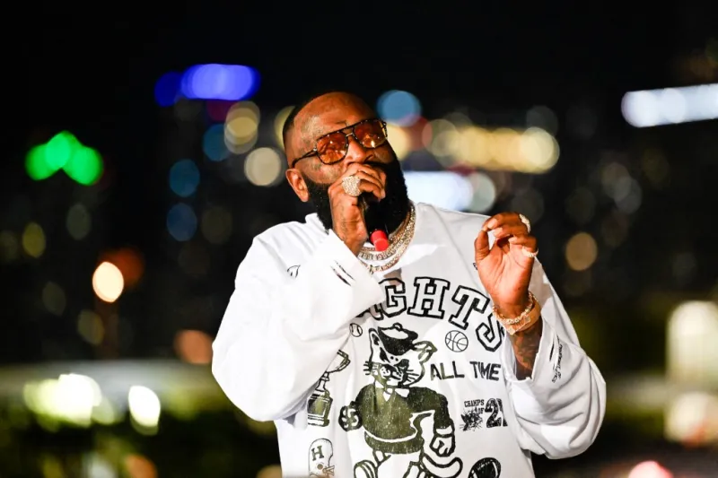 بقيمة 35 مليون دولار.. ريك روس يستعرض قصره الفاخر في جزيرة النجوم!