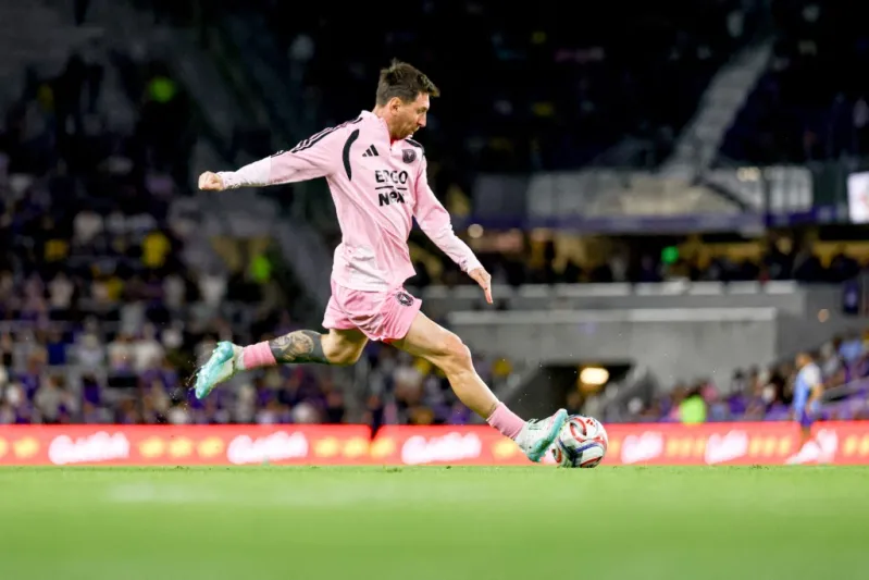 ميسي ودريك وآخرون: لماذا جذبت ساعة رولكس "باربي" المشاهير؟