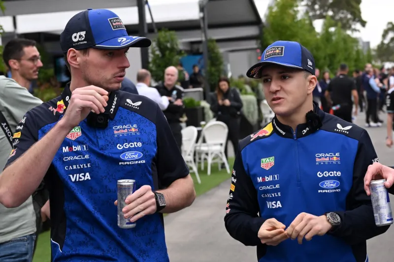 لغز تعطل سيارة ماكس فيرستابن.. لحظة اصطدامه المروع في تصفيات ملبورن (فيديو)