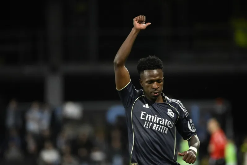 فينيسيوس يهدد بالرحيل عن ريال مدريد.. ما علاقة صفقة رودري؟