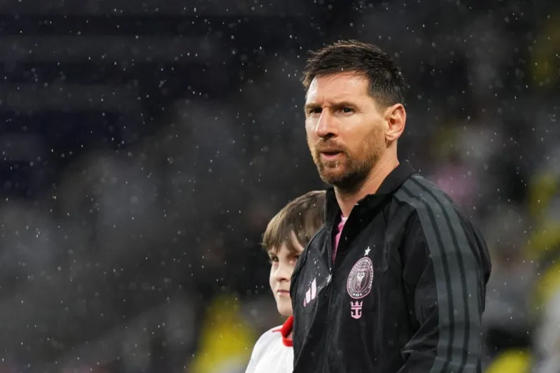 الأسباب الحقيقية وراء مغادرة ميسي برشلونة: بارتوميو يكشف عن مفاجآت جديدة!