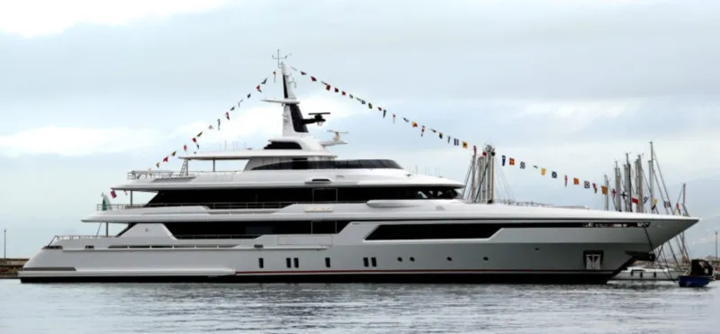 كوديكاسا تكشف النقاب عن يخت Legacy 4.. تعرف على المواصفات (فيديو) 