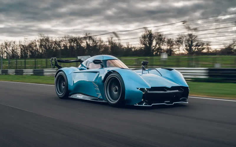 McMurtry Spéirling: تجربة هندسية غير مألوفة في عالم السيارات الكهربائية