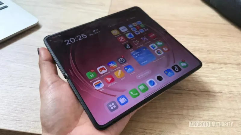 أوبو تكشف هاتفها الجديد القابل للطي.. متى تطرحه للجمهور؟
