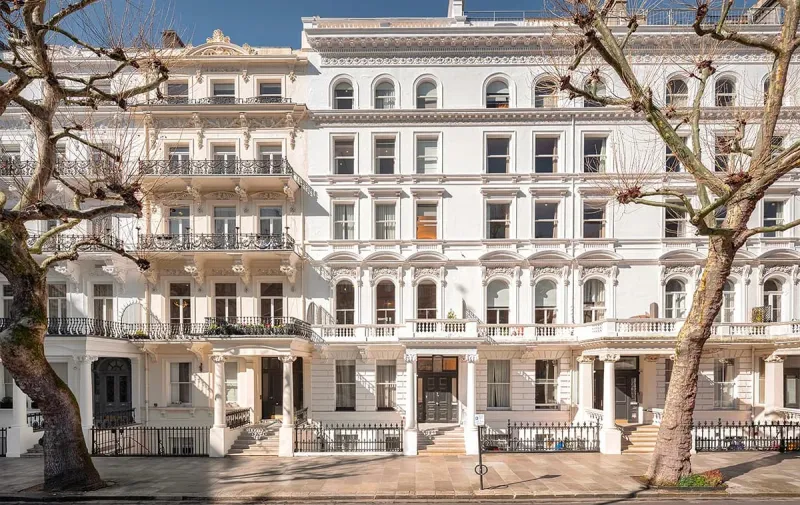 قصر فيكتوري بـ 32 مليون دولار.. أيقونة تاريخية تتصدر عقارات لندن