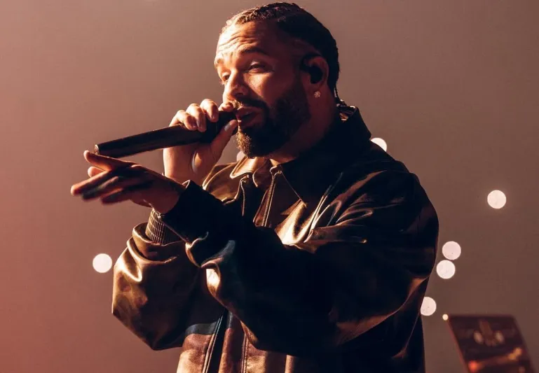 دريك أول فنان يكسر حاجز الـ 130 مليارًا.. تعرّف على حجم ثروته وعقاراته الفاخرة