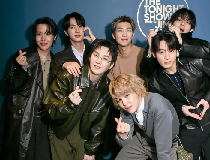 وثائقي "BTS: The Return": كيف تواجه الفرقة ضغوط الشهرة في عالم الكي بوب؟ (فيديو)