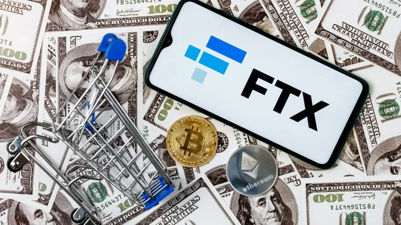 تذبذب حاد في أسواق العملات الرقمية: تراجع بيتكوين واستمرار الضغوط على السوق