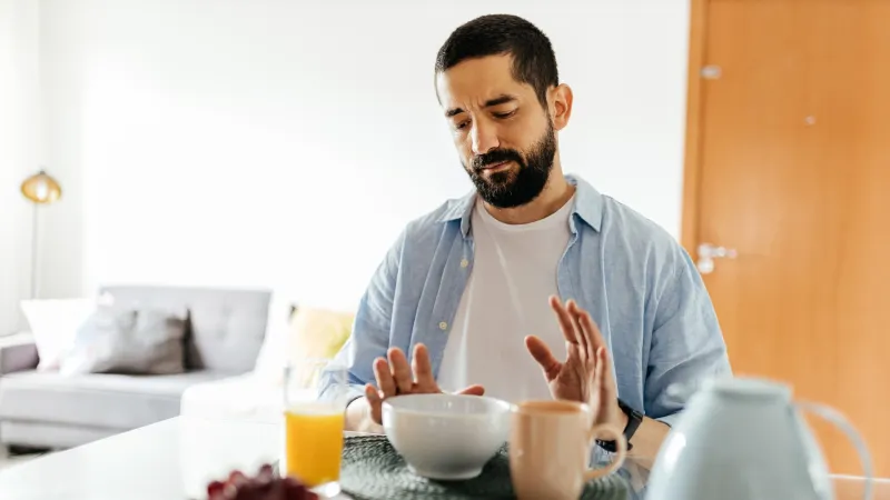 لماذا نفقد شهيتنا عند المرض؟ دراسة حديثة تكشف الأسباب