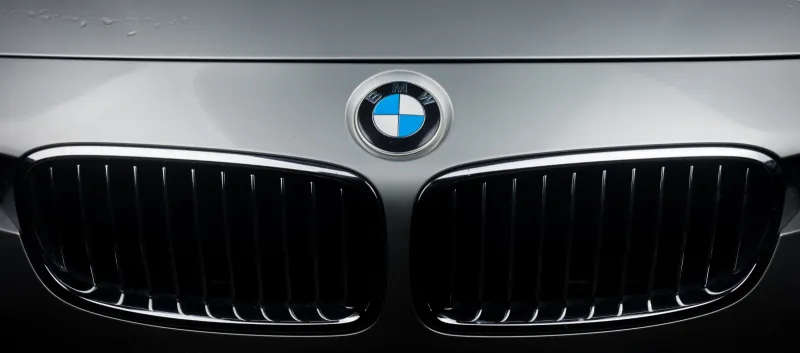 ثورة على لوحة القيادة.. BMW تكشف عن نظام رؤية بانورامي جديد