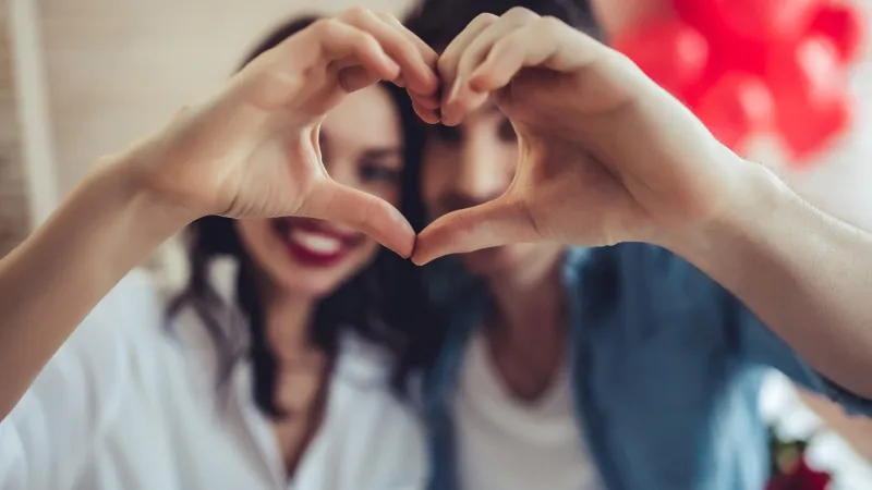 الرجال أم النساء.. من الأكثر رضا في العلاقة الزوجية؟