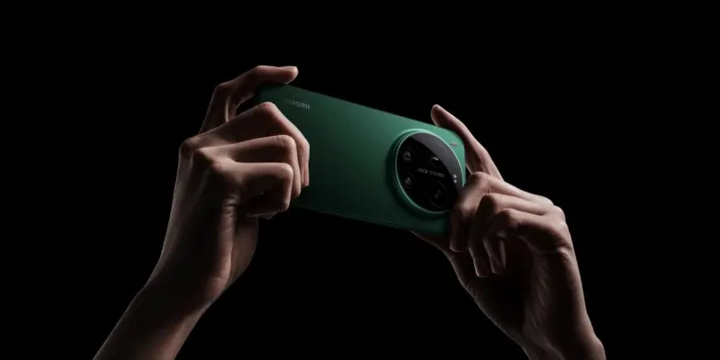 بعد إطلاقه.. تعرف على مواصفات وقدرات هاتف "Xiaomi 17 Ultra" الاستثنائية