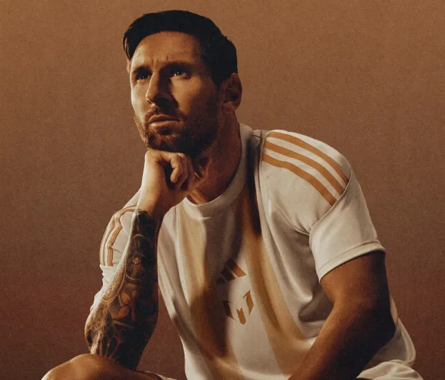 أديداس تطلق حذاء F50 Messi Hora Dorada بلمسات ذهبية مبتكرة